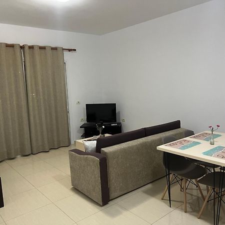Apartments Sadiku With Sea View Saranda Dış mekan fotoğraf