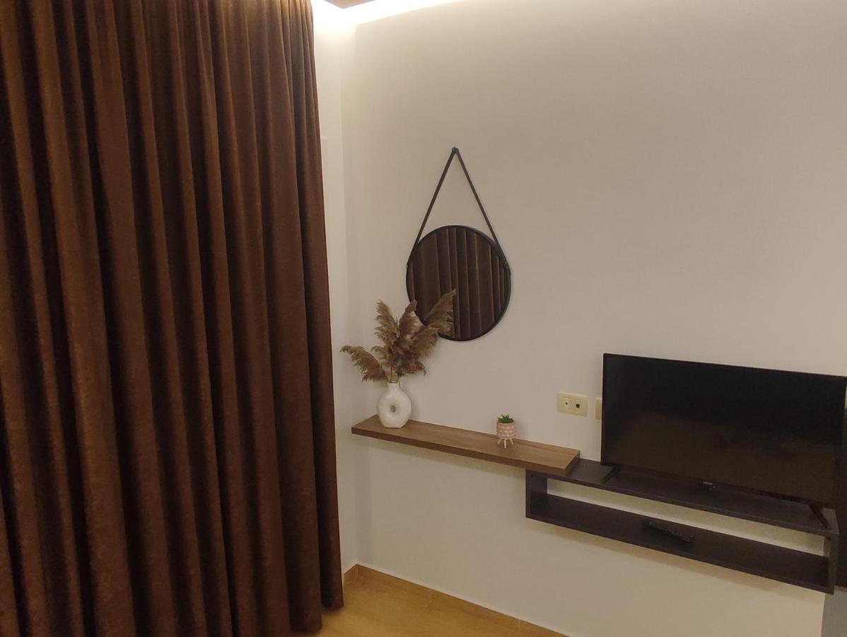 Apartments Sadiku With Sea View Saranda Dış mekan fotoğraf
