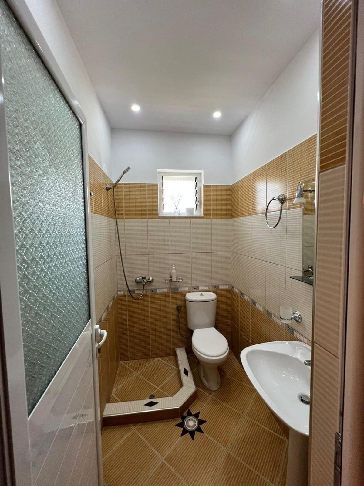 Apartments Sadiku With Sea View Saranda Dış mekan fotoğraf